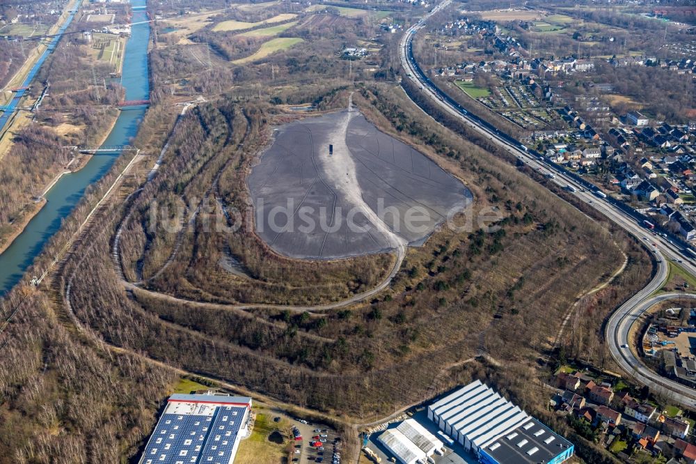 Essen von oben - Bergbau- Abraumhalde Schurenbachhalde in Essen im Bundesland Nordrhein-Westfalen