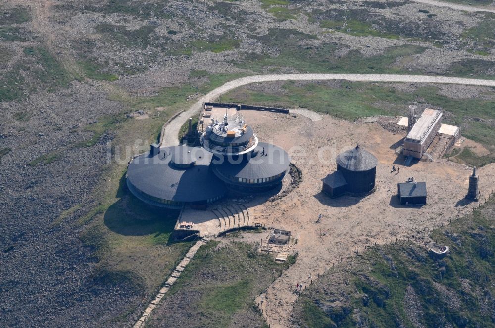 Hradec Kralove / Königgrätz aus der Vogelperspektive: Bergkuppe der Schneekoppe im Riesengebirge in Tschechien