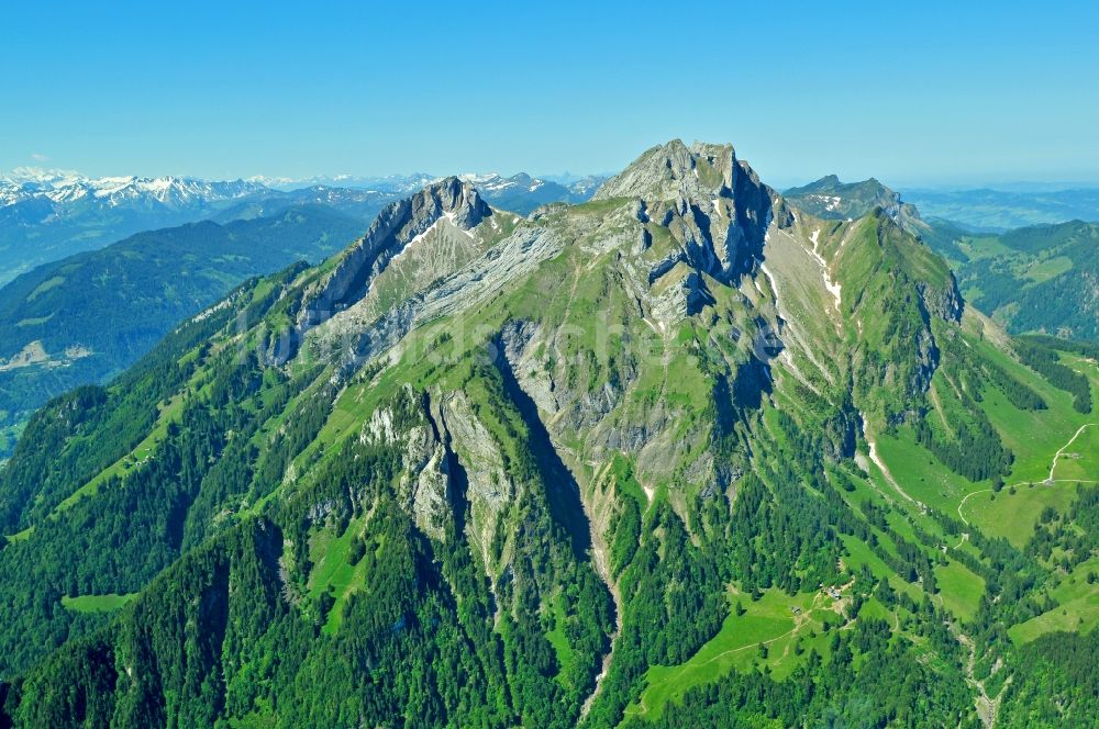 Luzern von oben - Bergmassiv Pilatus in Luzern in der Schweiz