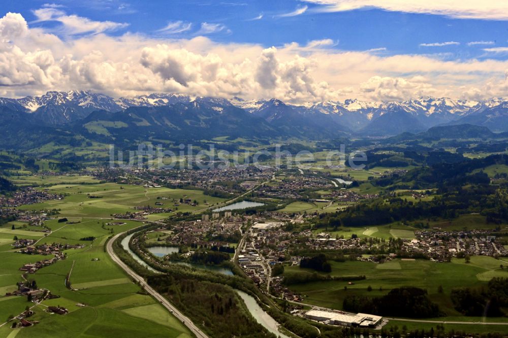 Sonthofen aus der Vogelperspektive: Bergpanorama der Allgauer Alpen in Sonthofen im Bundesland Bayern