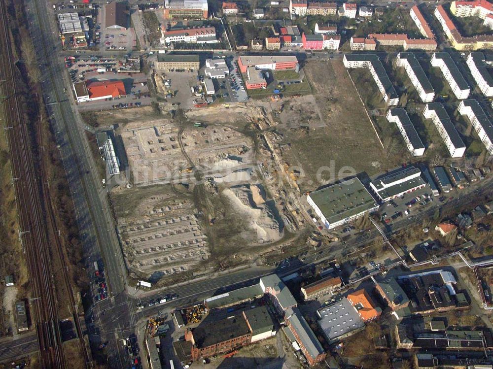 Luftaufnahme Berlin - Berlin Adlershof Blick auf die Baustelle des neuen OBI Marktes