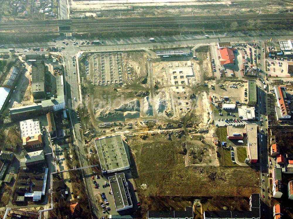 Luftaufnahme Berlin - Berlin Adlershof Blick auf die Baustelle des neuen OBI Marktes