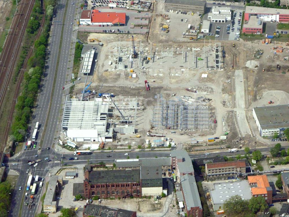 Luftaufnahme Berlin - Berlin Adlershof Blick auf die Baustelle des neuen OBI Marktes