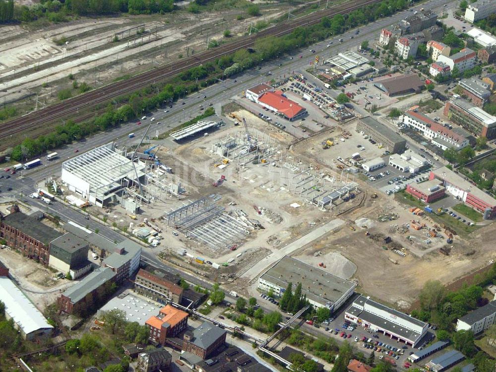 Berlin aus der Vogelperspektive: Berlin Adlershof Blick auf die Baustelle des neuen OBI Marktes