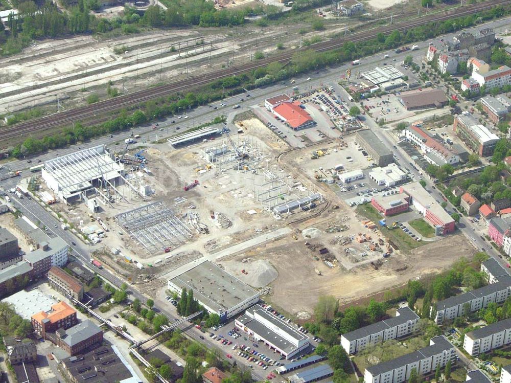 Luftaufnahme Berlin - Berlin Adlershof Blick auf die Baustelle des neuen OBI Marktes