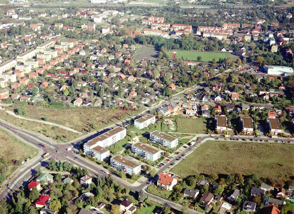 Berlin - Altglienicke aus der Vogelperspektive: Berlin - Altglienicke mit Blick auf die Kreuzung Schönefelder Chaussee- Wegedornstraße und Neubaugebiet Kasperstraße 10