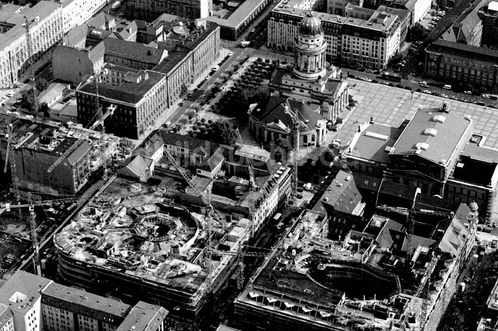 Luftbild Berlin - 02.10.1994 Berlin Bau der Friedrichstadtpassagen