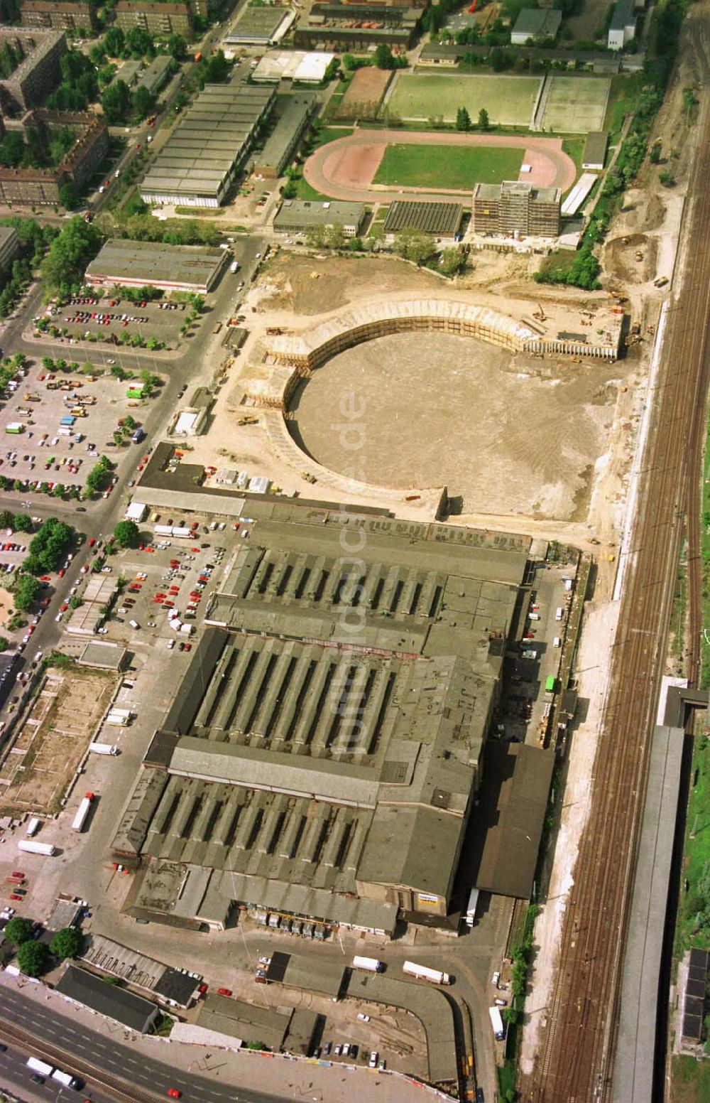  von oben - 24.05.94 Berlin, Bau des Jahnsportparks