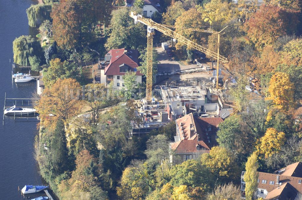 Berlin aus der Vogelperspektive: Berlin Baustelle Am Kleinen Wannsee 2 der CONCEPT BAU - PREMIER GmbH