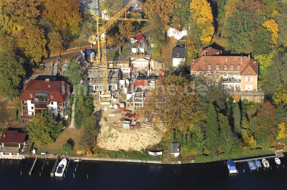 Berlin aus der Vogelperspektive: Berlin Baustelle Am Kleinen Wannsee 2 der CONCEPT BAU - PREMIER GmbH