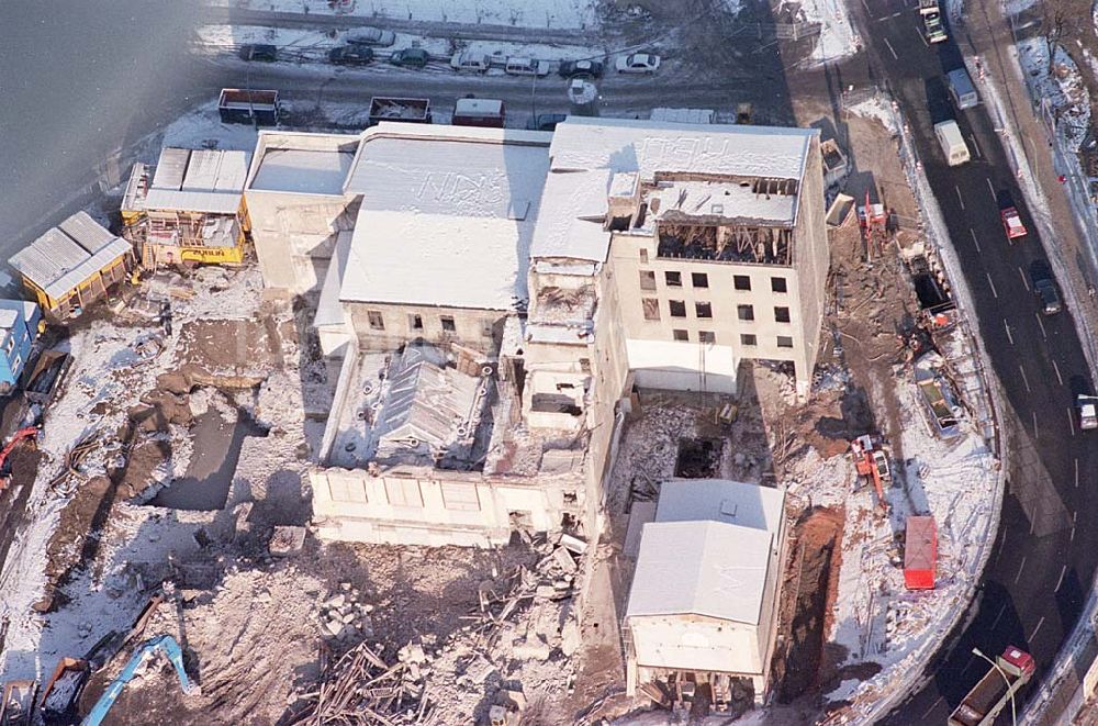 Berlin Mitte aus der Vogelperspektive: 22.11.1995 Berlin, Baustelle am Porsdamer Platz (Winter)