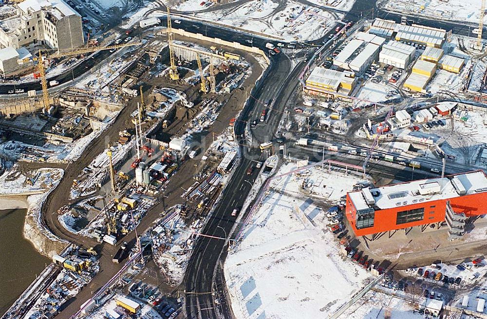  Berlin Mitte aus der Vogelperspektive: 22.11.1995 Berlin, Baustelle am Porsdamer Platz (Winter) mit der Red Box (Infobox)