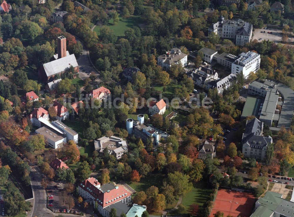 Berlin von oben - BERLIN im Bereich der Löhleinstrasse, Hittorfstrasse, Vant-Hoff-Strasse in Berlin-Dahlem