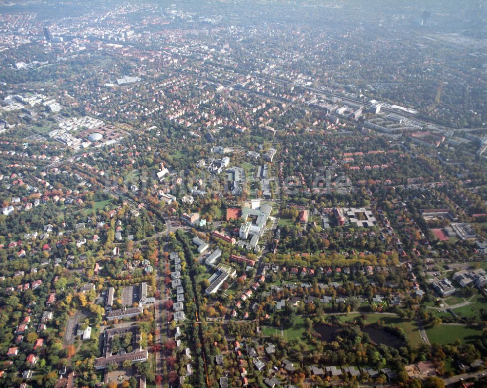 Berlin aus der Vogelperspektive: BERLIN im Bereich der Löhleinstrasse, Hittorfstrasse, Vant-Hoff-Strasse in Berlin-Dahlem