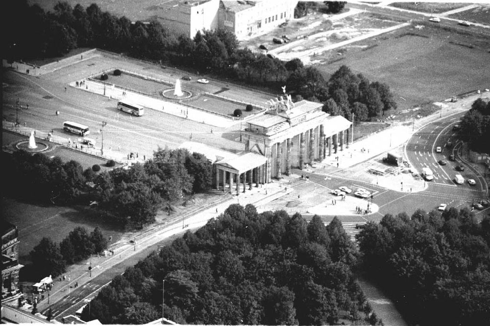 Berlin, Tiergarten von oben - Berlin - Brandenburger Tor