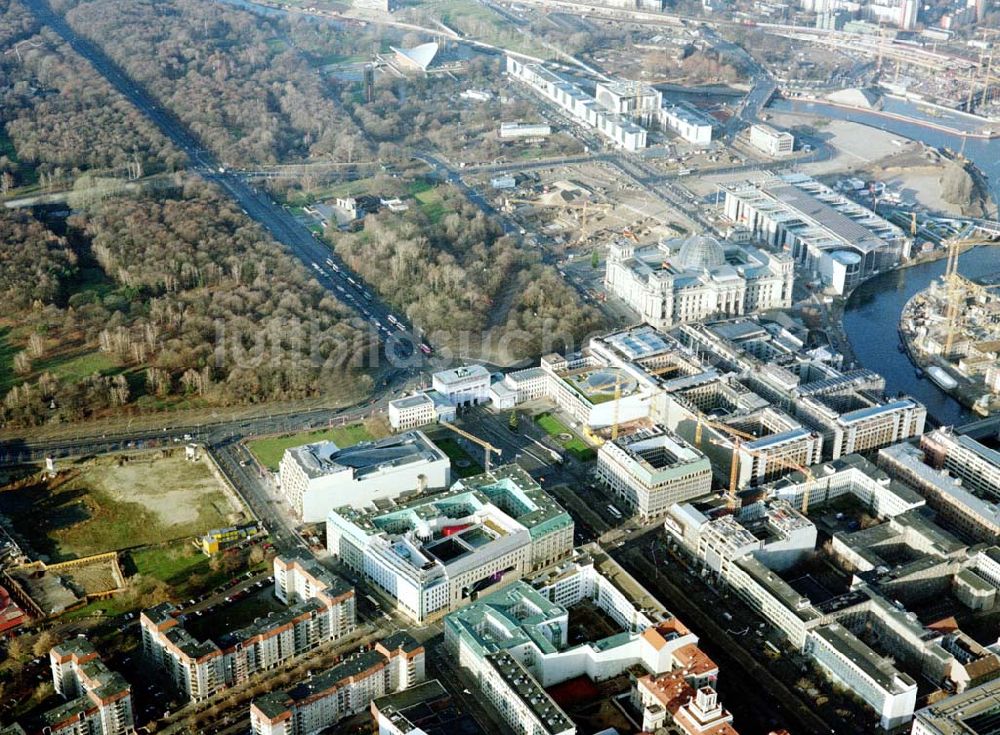 Berlin aus der Vogelperspektive: Berlin) am Brandenburger Tor in Berlin-Mitte