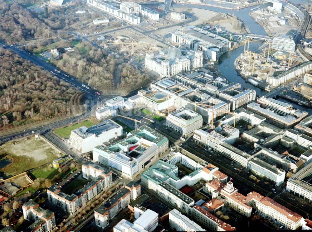 Luftaufnahme Berlin - Berlin) am Brandenburger Tor in Berlin-Mitte