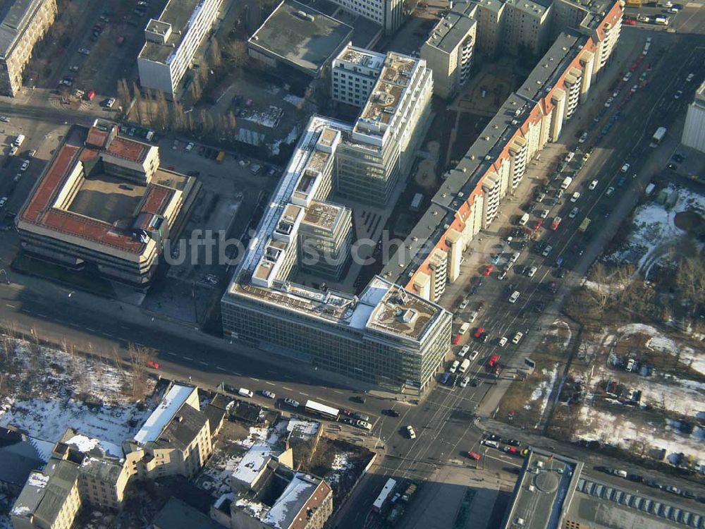 Luftbild Berlin - BERLIN 13.02.2003 Büro- und Wohnhausneubauan der Leipziger Straße Ecke Wilhelmstraße in Berlin- Mitte Pilot: Grahn