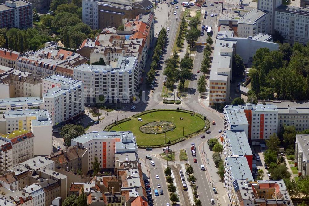 Berlin von oben - Berlin-Friedrichshain Bersarinplatz