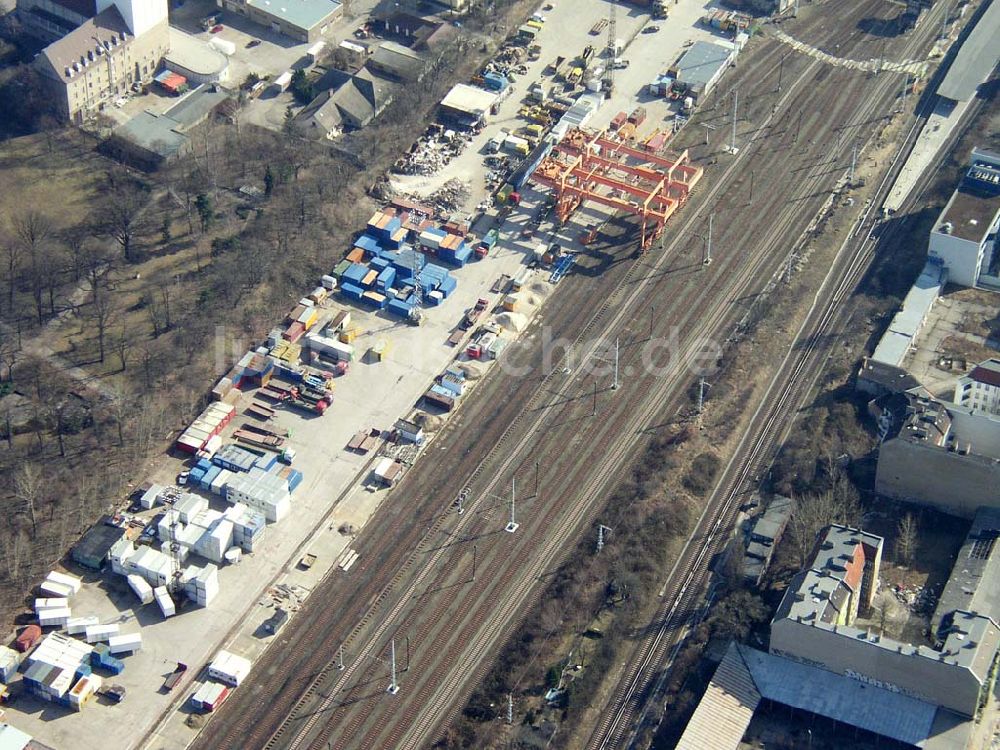 Berlin - Friedrichshain von oben - Berlin - Friedrichshain Containerbahnhof am S-Bahnhof Frankfurter Allee in Berlin-Friedrichshain Foto: Robert Grahn