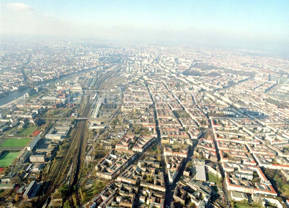 Berlin - Friedrichshain von oben - Berlin - Friedrichshain (Nähe S-Bhf