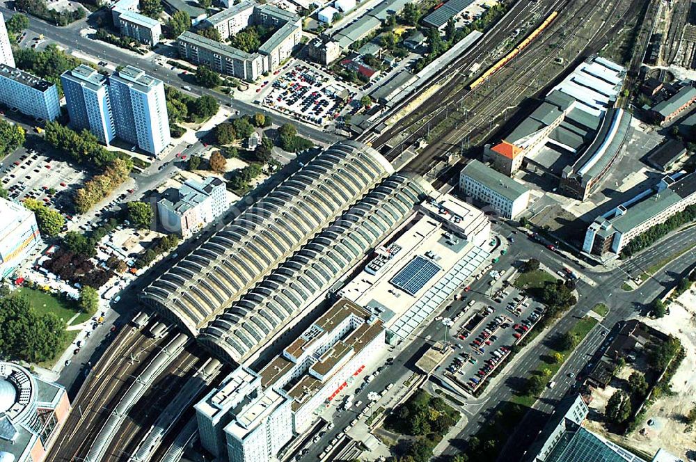 Luftaufnahme Berlin / Friedrichshain - BERLIN 01.10.2003 Gelände am Berliner Ostbahnhof in Berlin - Friedrichshain.