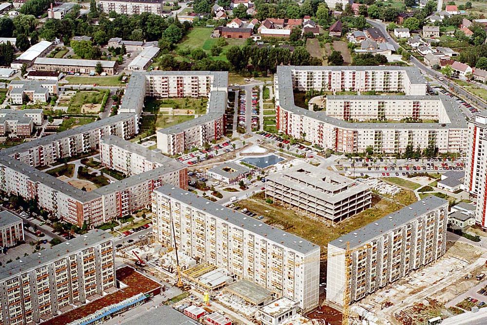 Berlin Hohenschönhausen von oben - 06.09.1995 Berlin, Geschäftspassagen Neubau Hohenschönhausen