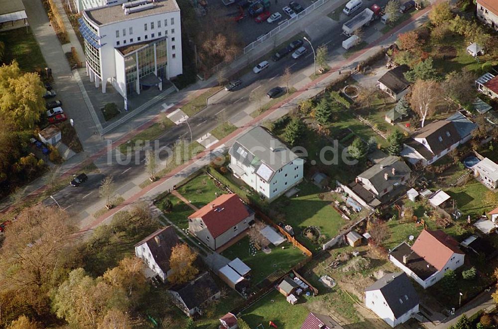 Berlin Hohenschönhausen von oben - 11.11.2003 Berlin-Hohenschönhausen Einfamilienwohngebiet an der Strasse 134