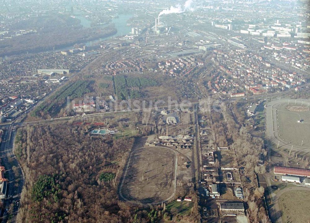 Luftbild Berlin_Karlshorst - Berlin-Karlshorst Gelände des ehemaligen russischen Oberkommandos in Berlin-Karlshorst an der Trabrennbahn