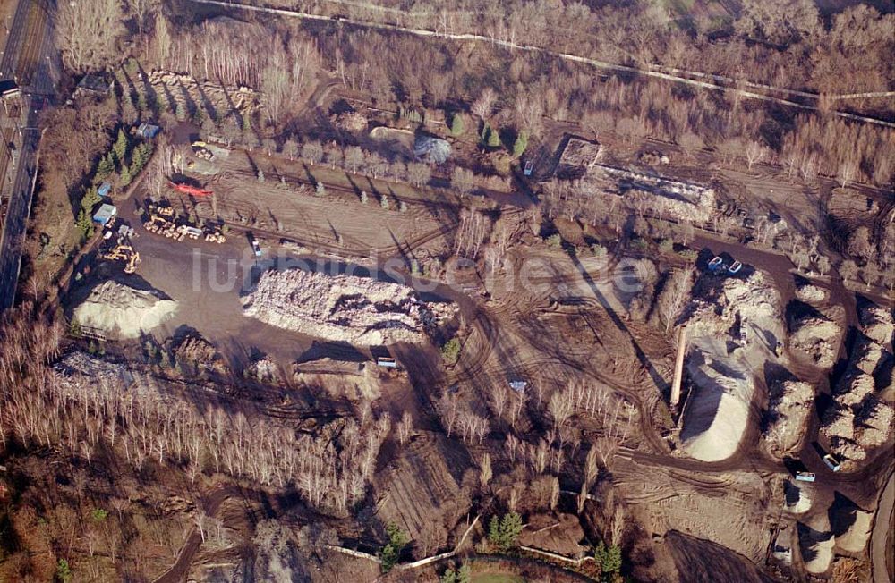 Berlin_Karlshorst aus der Vogelperspektive: Berlin-Karlshorst Gelände des ehemaligen russischen Oberkommandos in Berlin-Karlshorst an der Trabrennbahn