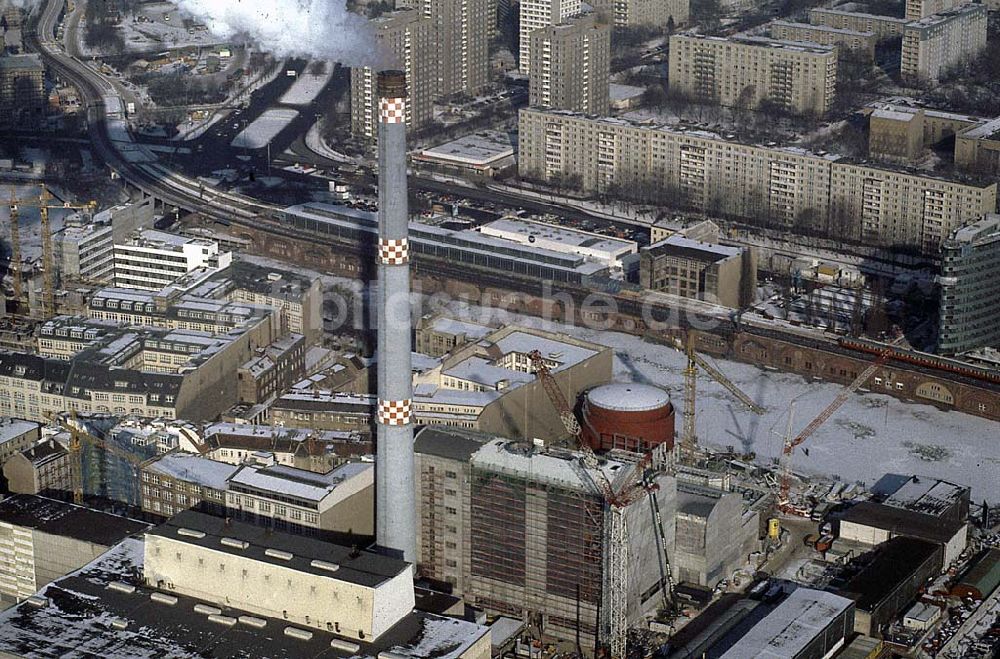 Berlin Mitte aus der Vogelperspektive: 20.12.1995 Berlin, Kraftwerkbau S-Bahnhof Jannowitzbrücke