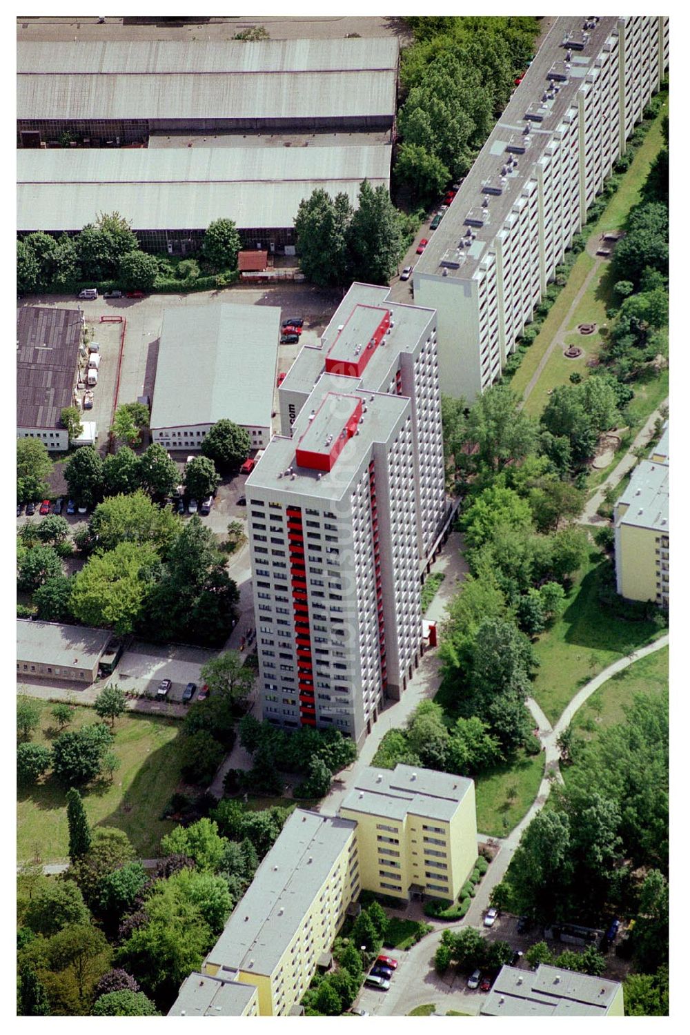 Luftaufnahme Berlin Lichtenberg - Berlin Lichtenberg, Blick auf die Gebäude Coppistrasse 10-12,