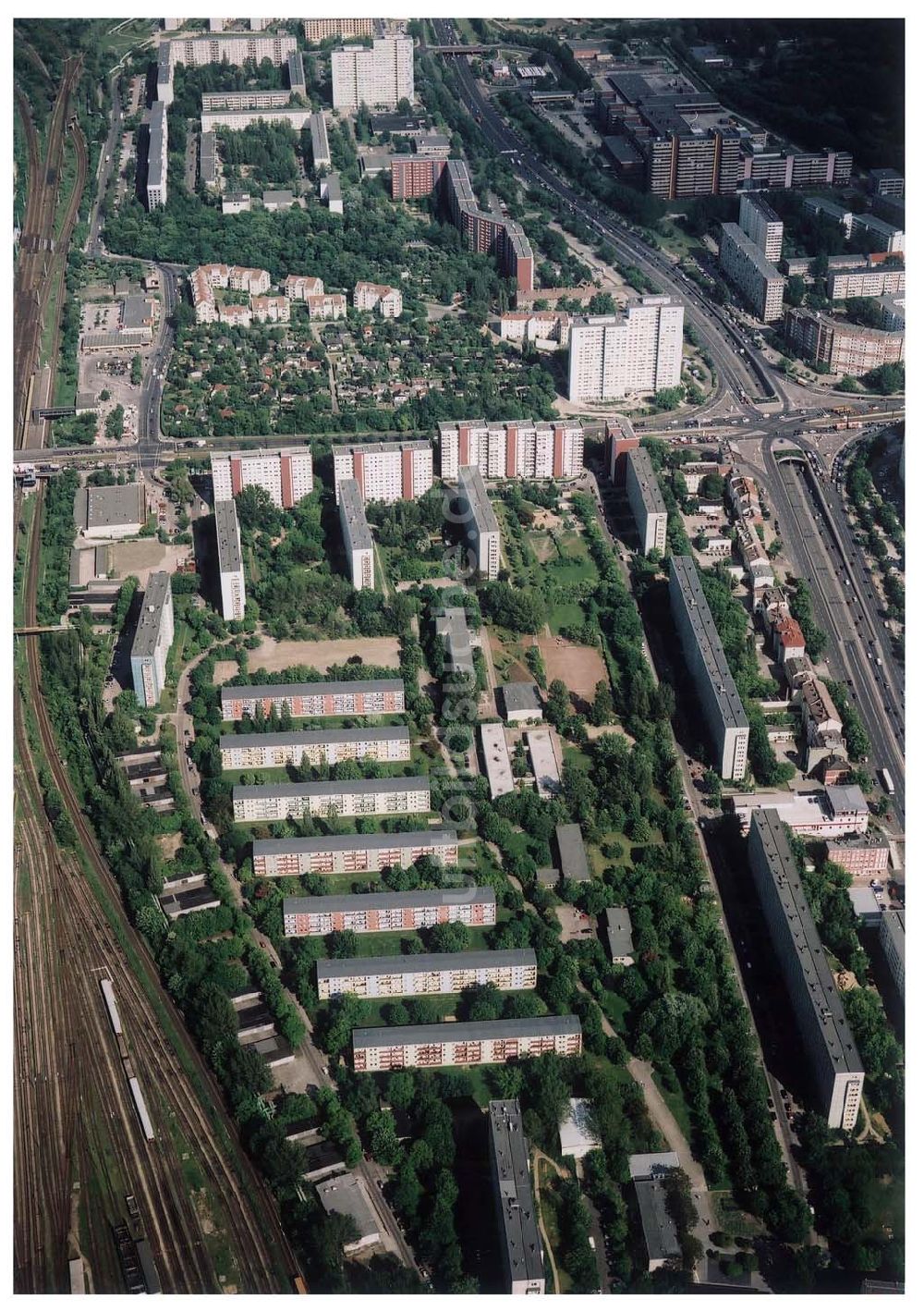 Berlin Lichtenberg aus der Vogelperspektive: Berlin Lichtenberg, Blick auf die Gebäude der Rosenfelder Ring 65-123,