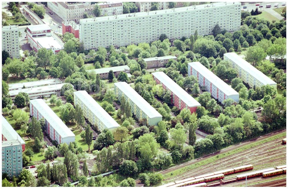 Luftaufnahme Berlin Lichtenberg - Berlin Lichtenberg, Blick auf die Gebäude der Rosenfelder Ring 65-99, 125-147, 101-123,