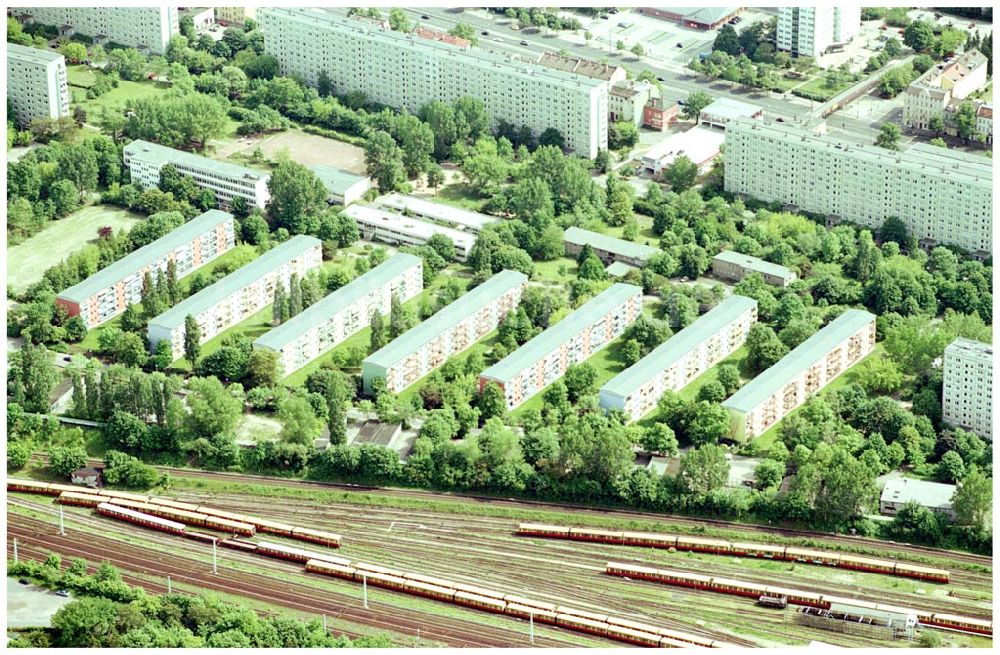 Berlin Lichtenberg von oben - Berlin Lichtenberg, Blick auf die Gebäude der Rosenfelder Ring 65-99, 125-147, 101-123,