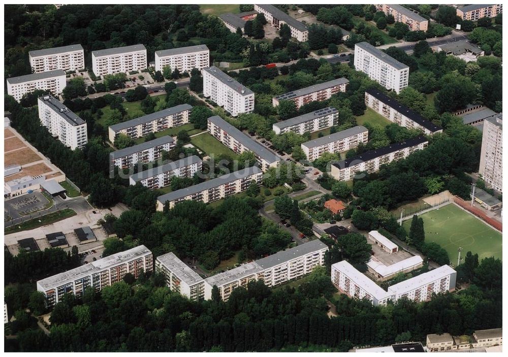 Luftbild Berlin Lichtenberg - Berlin Lichtenberg, Blick auf die Gebäude der Salzmannstr