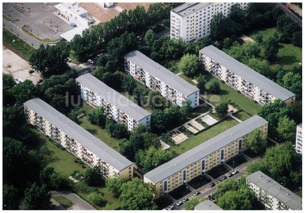 Berlin Lichtenberg aus der Vogelperspektive: Berlin Lichtenberg, Blick auf die Gebäude der Salzmannstr