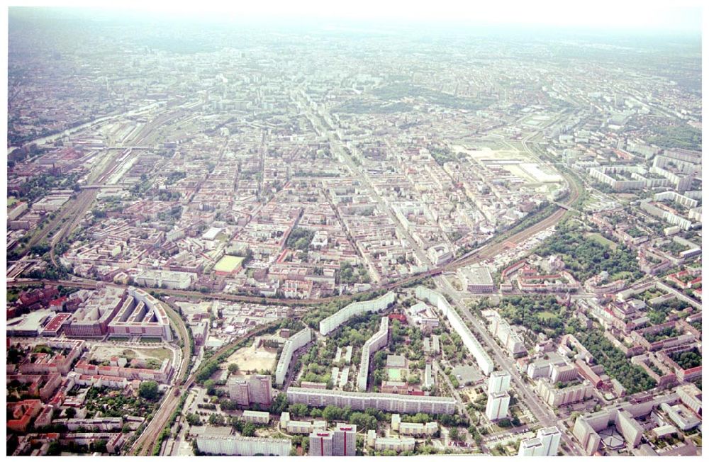 Luftbild Berlin Lichtenberg - Berlin Lichtenberg, Blick auf die Gebäude der Schulze-Boysen-Straße 39-47, 69-75, 49-67,