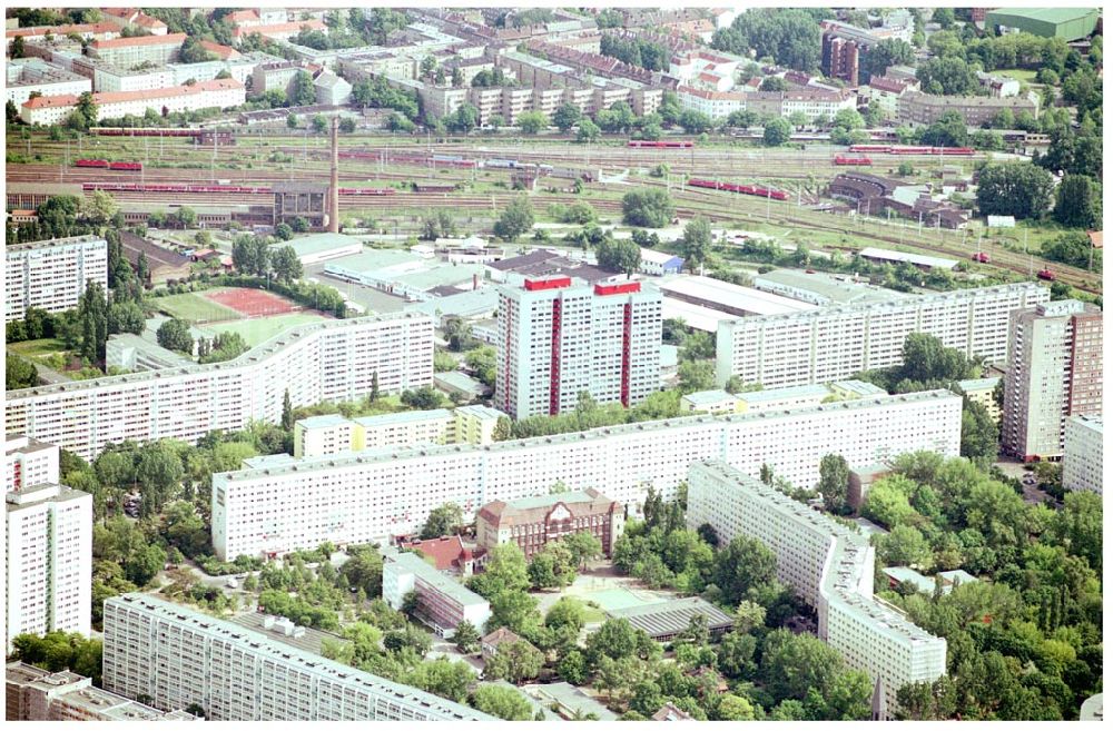 Berlin Lichtenberg von oben - Berlin Lichtenberg, Blick auf die Gebäude der Schulze-Boysen-Straße 39-47, 69-75, 49-67,