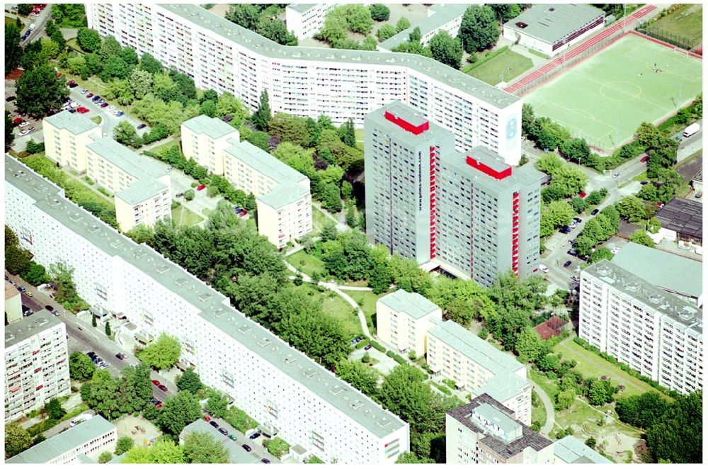 Luftaufnahme Berlin Lichtenberg - Berlin Lichtenberg, Blick auf die Gebäude der Schulze-Boysen-Straße 39-47, 69-75, 49-67,