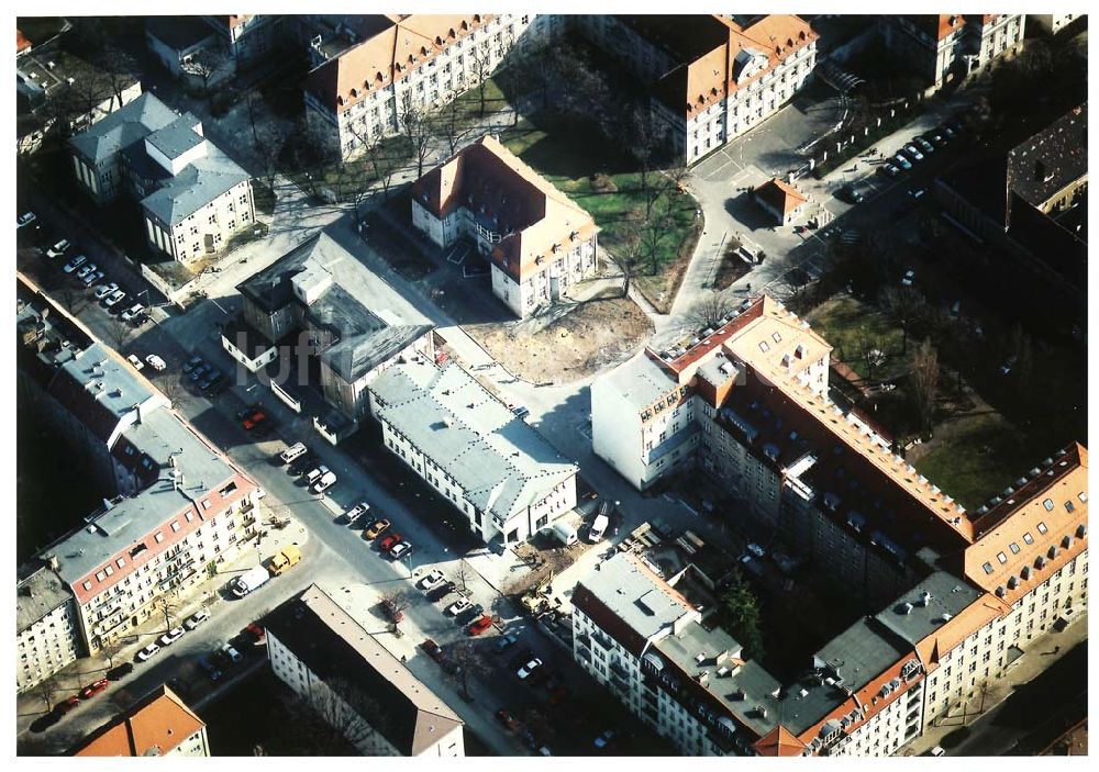 Luftaufnahme Berlin-Lichtenberg - 17.03.2004 BERLIN-Lichtenberg, Erweiterungsbau auf dem Gelände des Krankenhauses Lichtenberg, Fanninger Str.