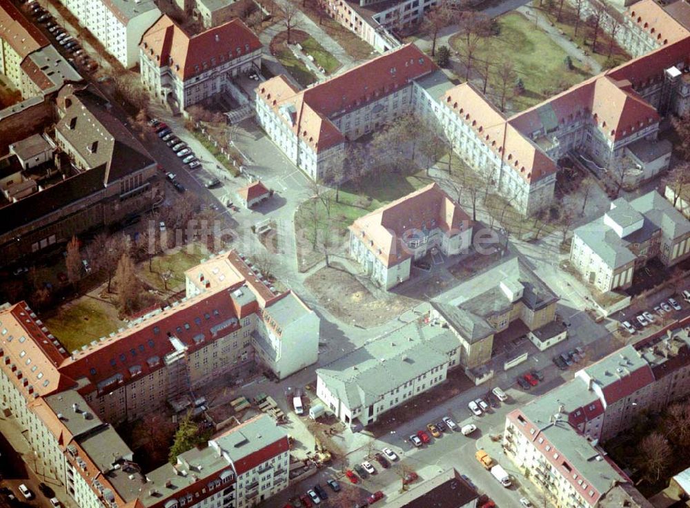 Berlin-Lichtenberg von oben - 17.03.2004 BERLIN-Lichtenberg, Erweiterungsbau auf dem Gelände des Krankenhauses Lichtenberg, Fanninger Str.