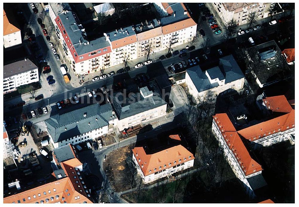 Luftaufnahme Berlin-Lichtenberg - 17.03.2004 BERLIN-Lichtenberg, Erweiterungsbau auf dem Gelände des Krankenhauses Lichtenberg, Fanninger Str.