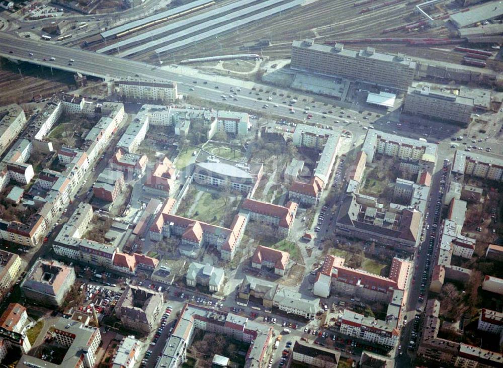 Luftaufnahme Berlin - Lichtenberg - 17.03.2004 BERLIN-Lichtenberg, Erweiterungsbau auf dem Gelände des Krankenhauses Lichtenberg, Fanninger Str.