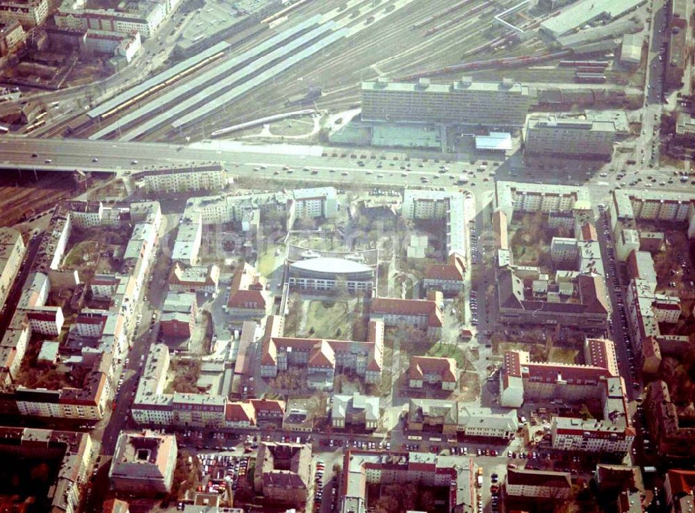 Berlin - Lichtenberg von oben - 17.03.2004 BERLIN-Lichtenberg, Erweiterungsbau auf dem Gelände des Krankenhauses Lichtenberg, Fanninger Str.