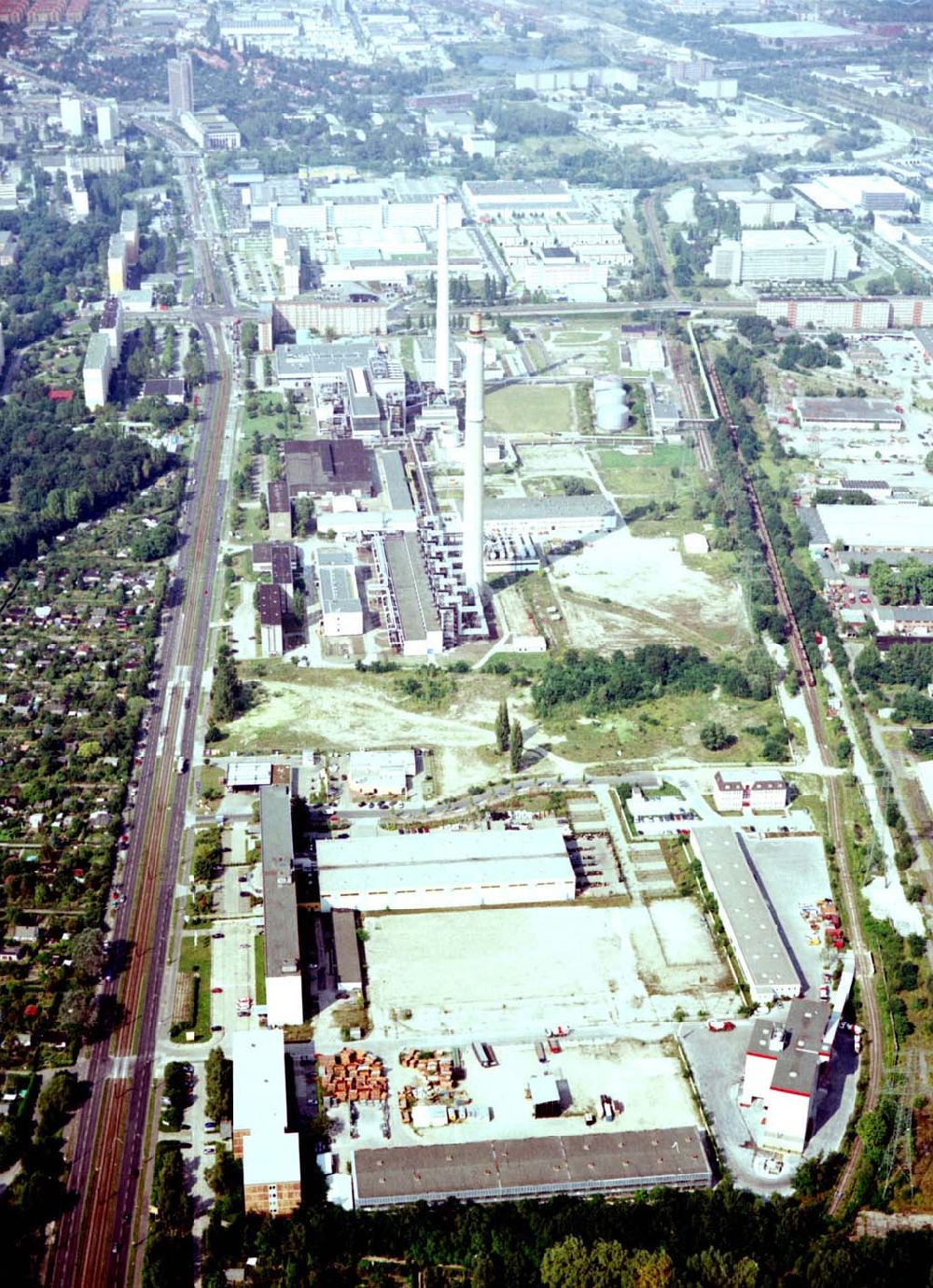 Luftaufnahme Berlin - Lichtenberg - 23.08.2002 Berlin - Lichtenberg Heizkraftwerk an der Rhinstraße in Berlin - Lichtenberg