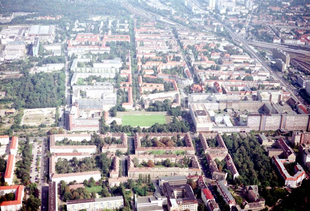 Berlin - Lichtenberg aus der Vogelperspektive: 23.08.2002 Berlin - Lichtenberg Wohngebiet am Kunzeweg in Berlin- Lichtenberg