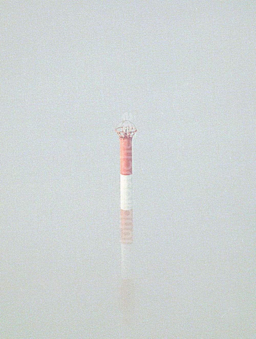 Luftaufnahme Berlin - Berlin-Mitte, Alexanderplatz Fernsehturmspitze bei Nebel während eines Luftbildfluges der Agentur Luftbild und Pressefoto