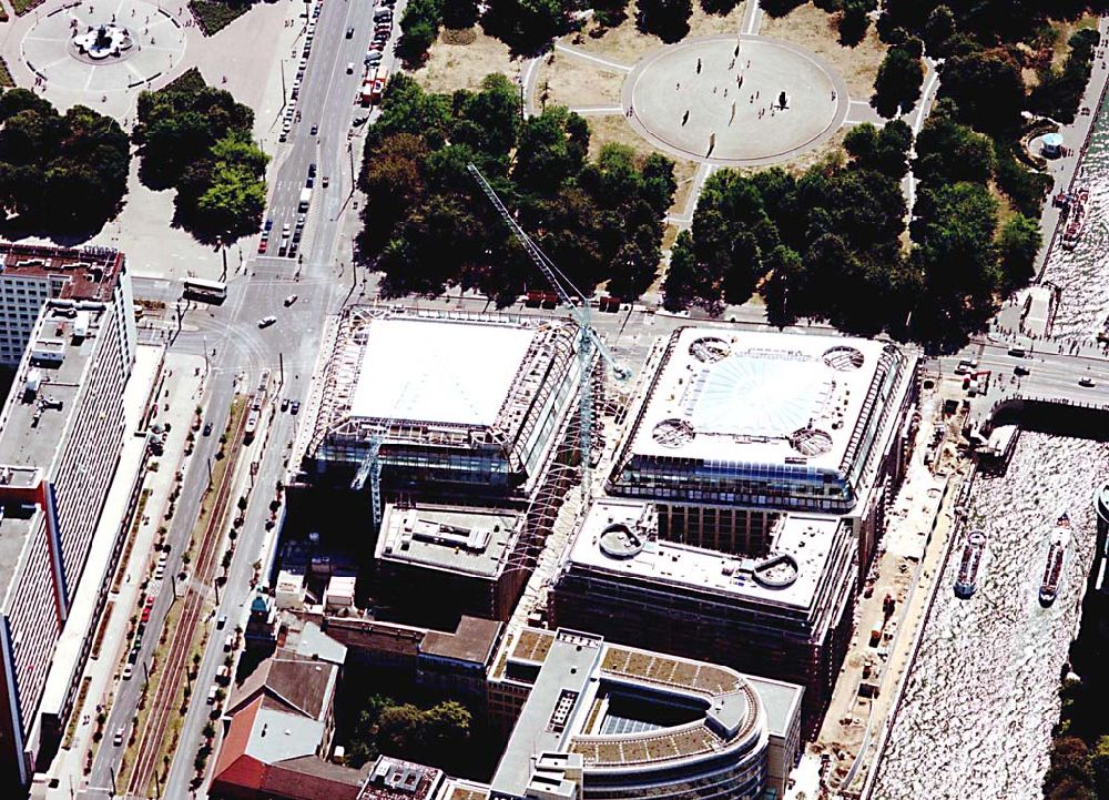 Luftbild Berlin - Berlin Mitte Baustelle der DIFA auf dem Dom Aquarree (Museumsinsel) an der Spree und Karl-Liebknecht-Straße in Berlin Mitte