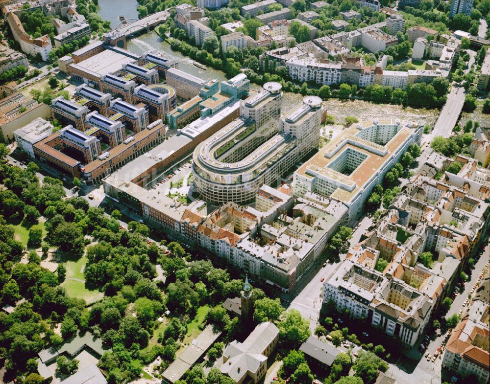 Luftbild Berlin-Moabit - 1995 BERLIN-Moabit Freiberger Bürohaus Spreebogen, Sitz des Bundesinnenministeriums